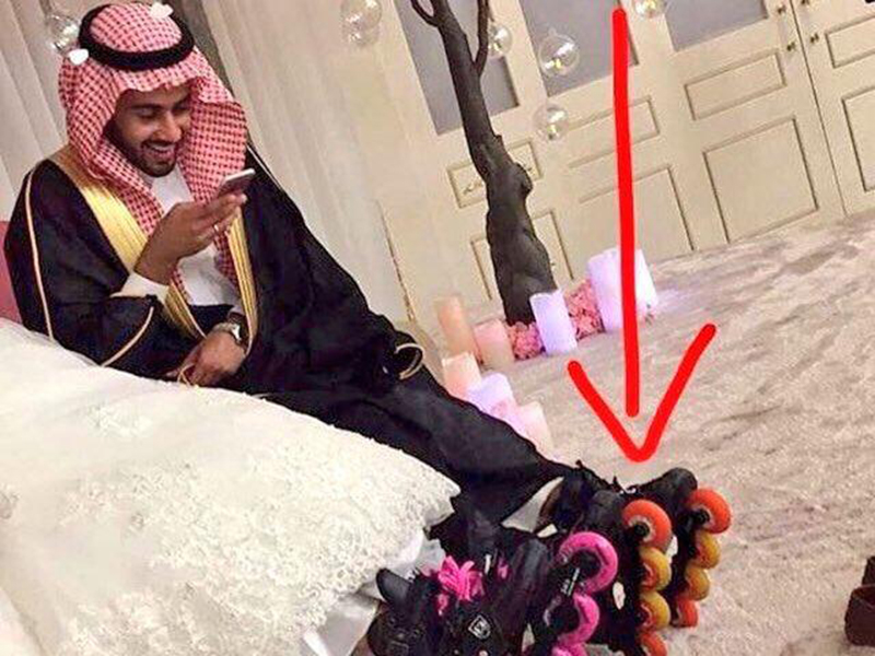 عروسان سعوديان يكسران العادات في حفل زفافهما